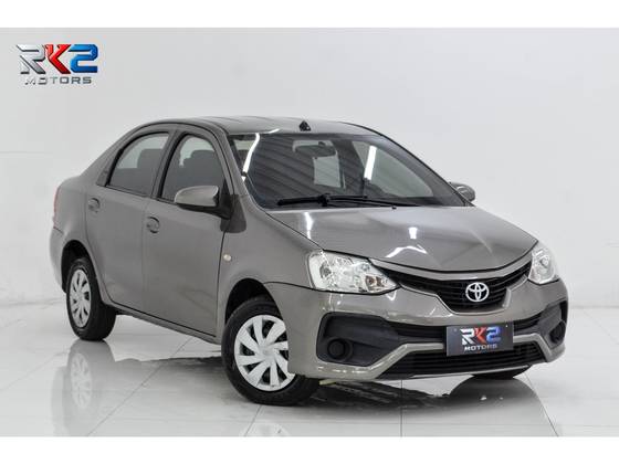 TOYOTA ETIOS 1.5 XS 16V FLEX 4P MANUAL TOYOTA ETIOS 1.5 XS 16V FLEX 4P MANUAL